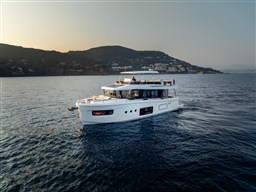 [E]SWIFT TRAWLER 54_IMAGE_EXTERIOR_STILL (1)