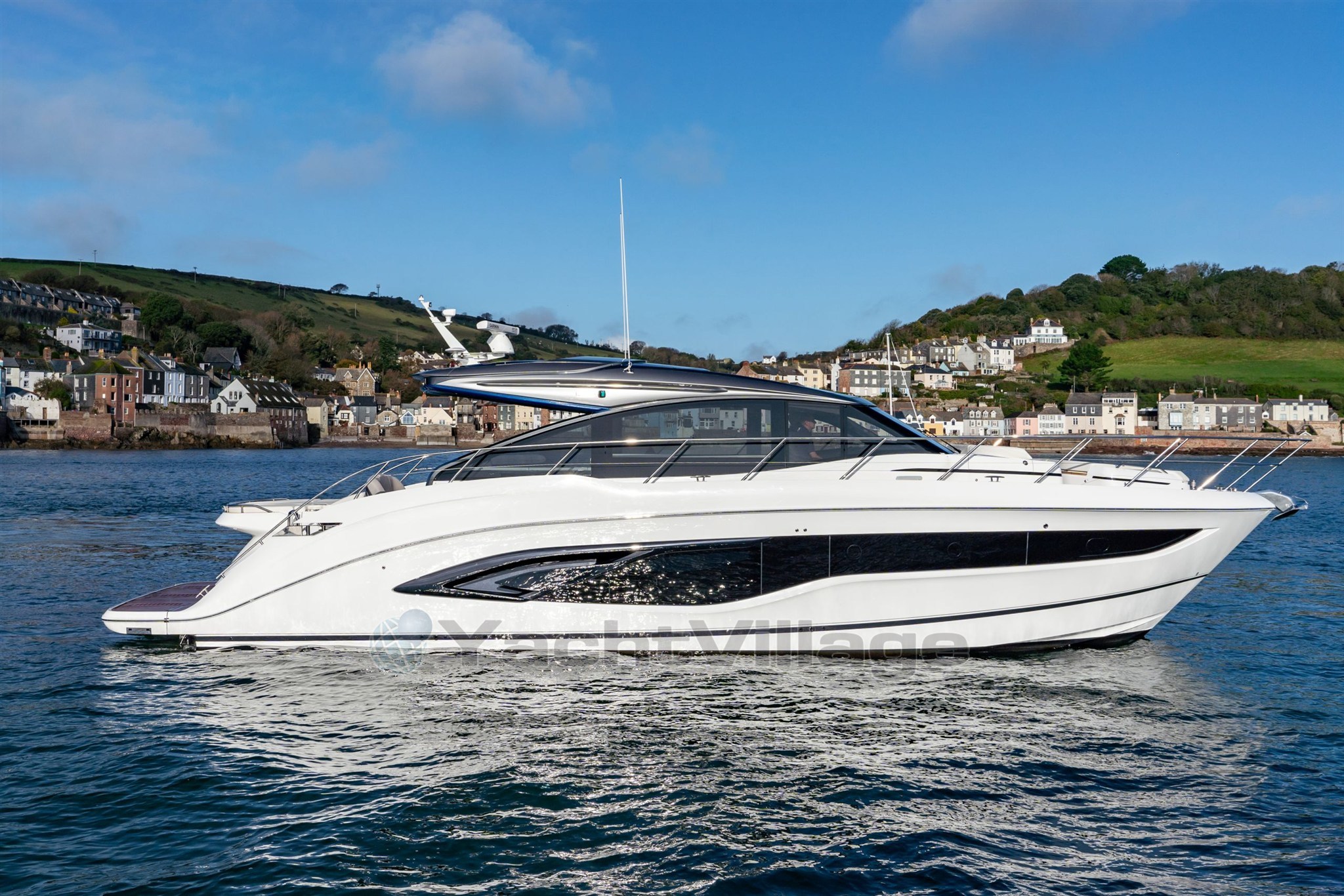 [E]  v55-exterior-white-hull-6-scaled