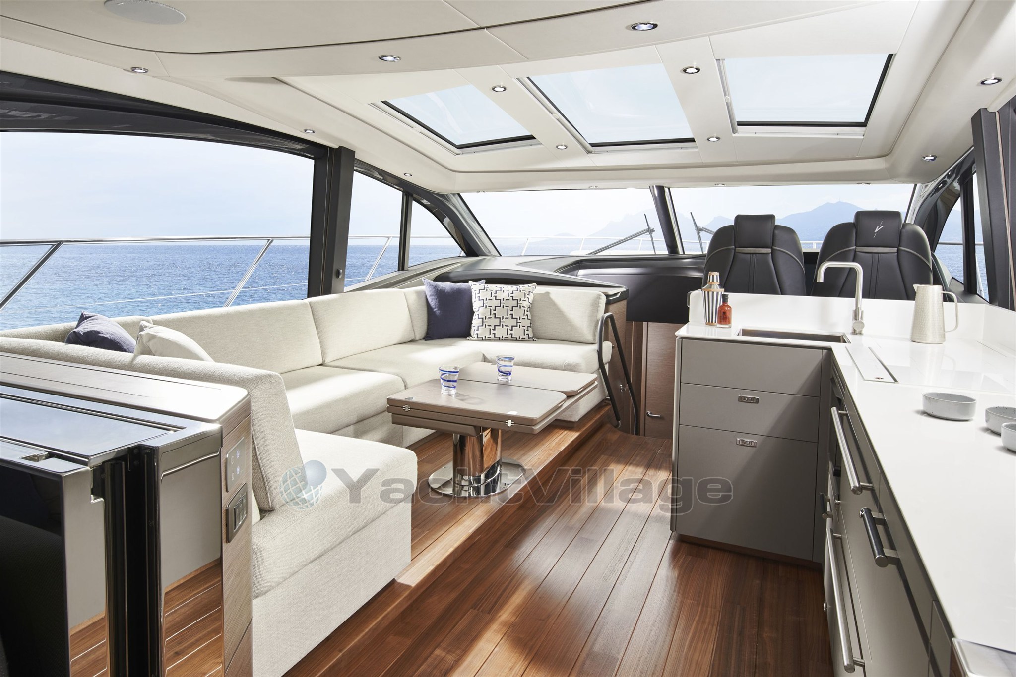 [I]  v55-saloon-seating-area-coffee-table-scaled