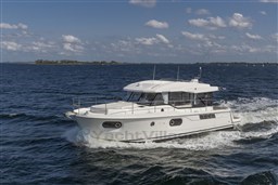[E]SWIFT TRAWLER 41 SEDAN_IMAGE_EXTERIOR (3)