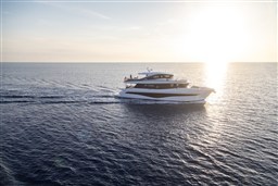 [E]  x80-exterior-lifestyle-running-shot-2