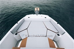 [I] FLYER-7-SPACEDECK_IMAGE_DETAILS_BOW-SEATING-LOUNGE