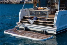 [E]GRAND TRAWLER 63 - IMAGE - EXTERIOR (2)