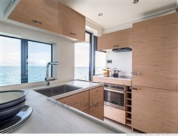 [I]GRAND TRAWLER 63 - IMAGE - INTERIOR (1)