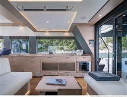 [I]GRAND TRAWLER 63 - IMAGE - INTERIOR (3)
