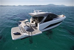 [E] c48-deck-saloon-exterior-white-hull-with-inboards-static