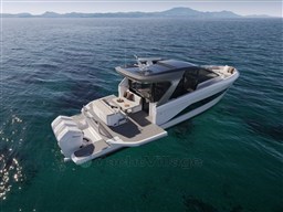 [E] c48-deck-saloon-exterior-white-hull-with-outboards-static