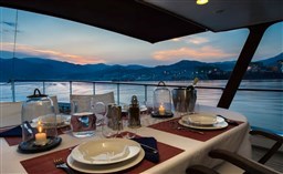 gentleman yacht cruise 1