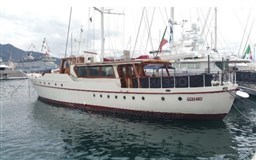 Gentleman yacht 2