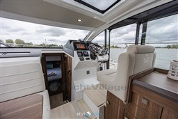 Sealine-C330-Bestboats-31.jpg