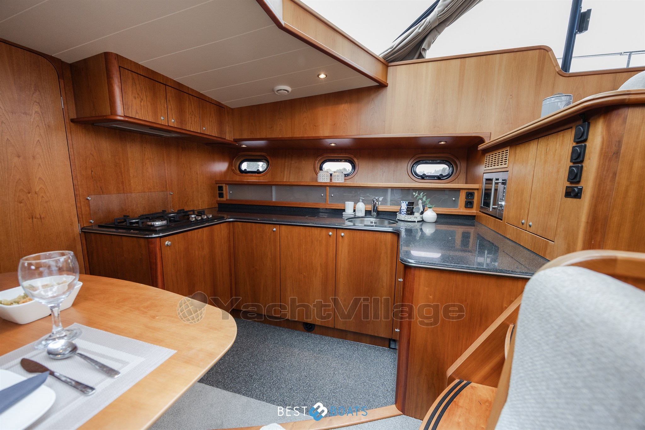 Linskens-Catfish1400-Bestboats-13