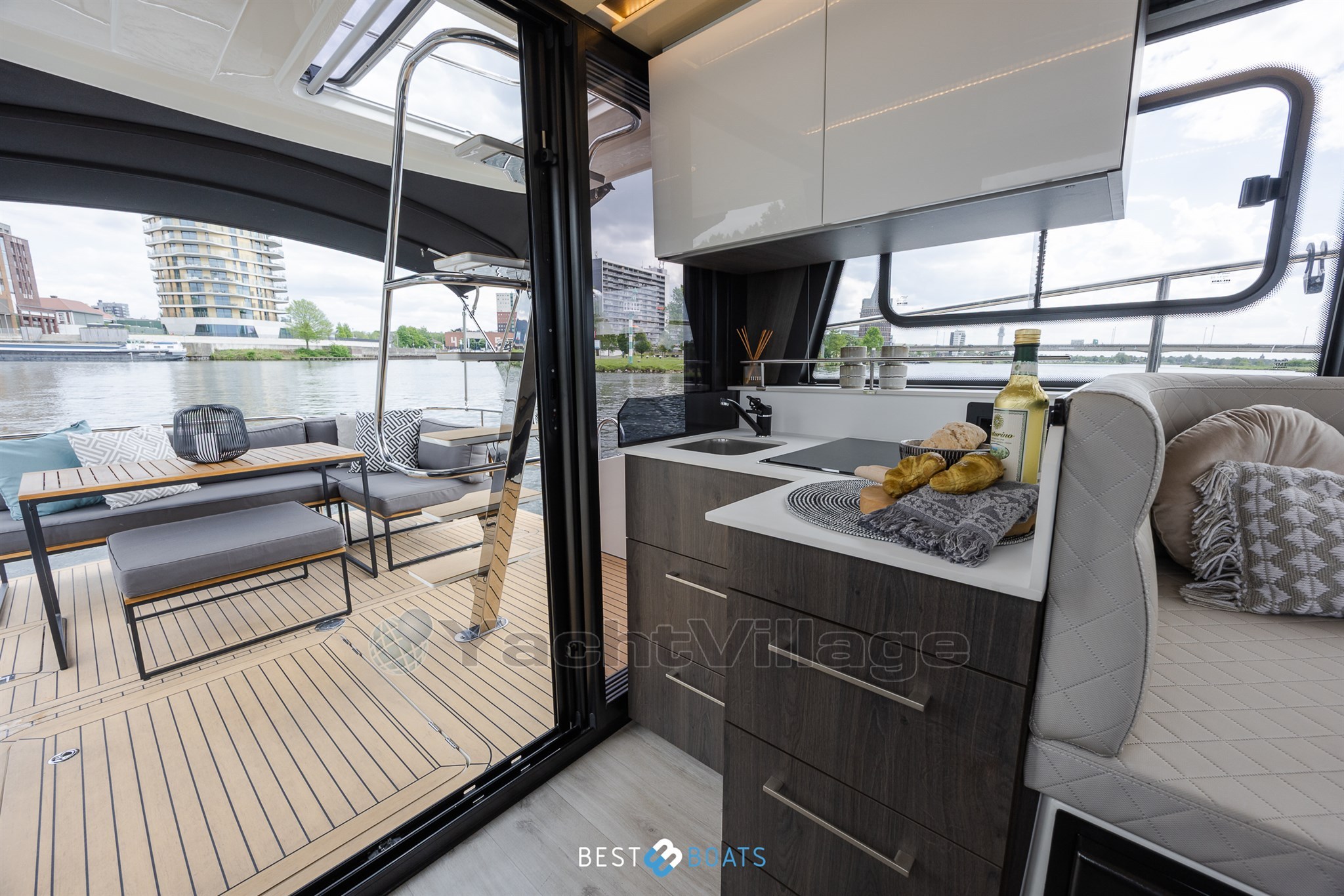 Cobra-Futura37-Bestboats-24