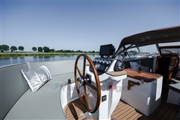 Intercruiser 27-18