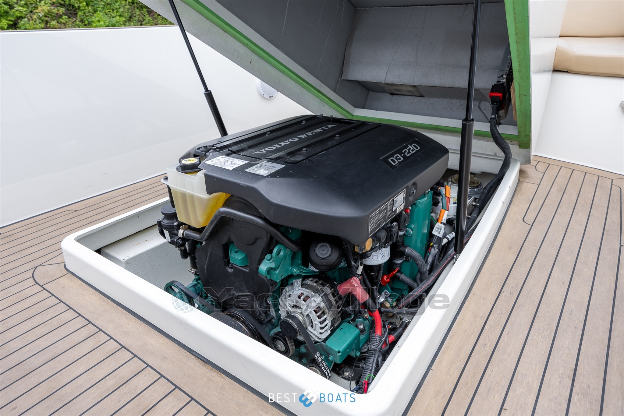 RhapsodyTender-Bestboats-27