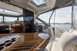 Riviera-4600Sport-Bestboats-18.jpg