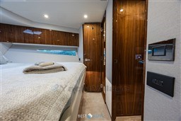 Riviera-4600Sport-Bestboats-48.jpg
