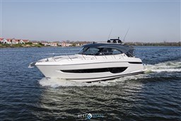Riviera-4600Sport-Bestboats-7.jpg