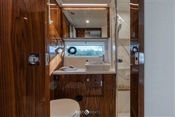 Riviera-4600Sport-Bestboats-65.jpg