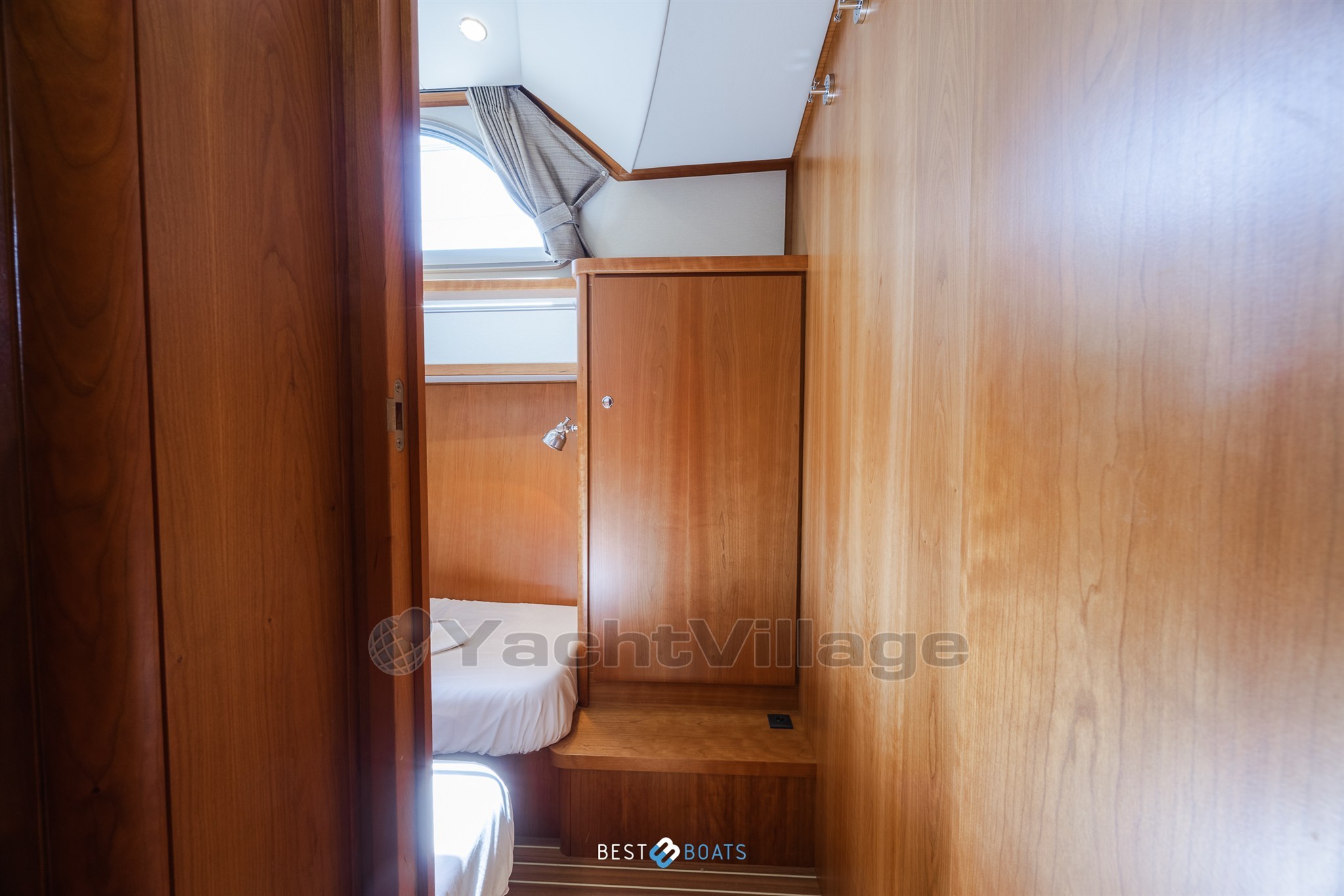 Linssen GS 470 Wheelhouse-56