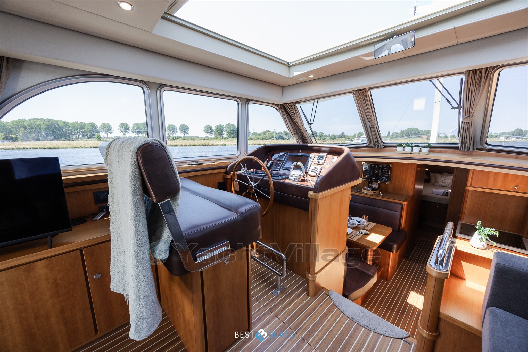 Linssen GS 470 Wheelhouse-25