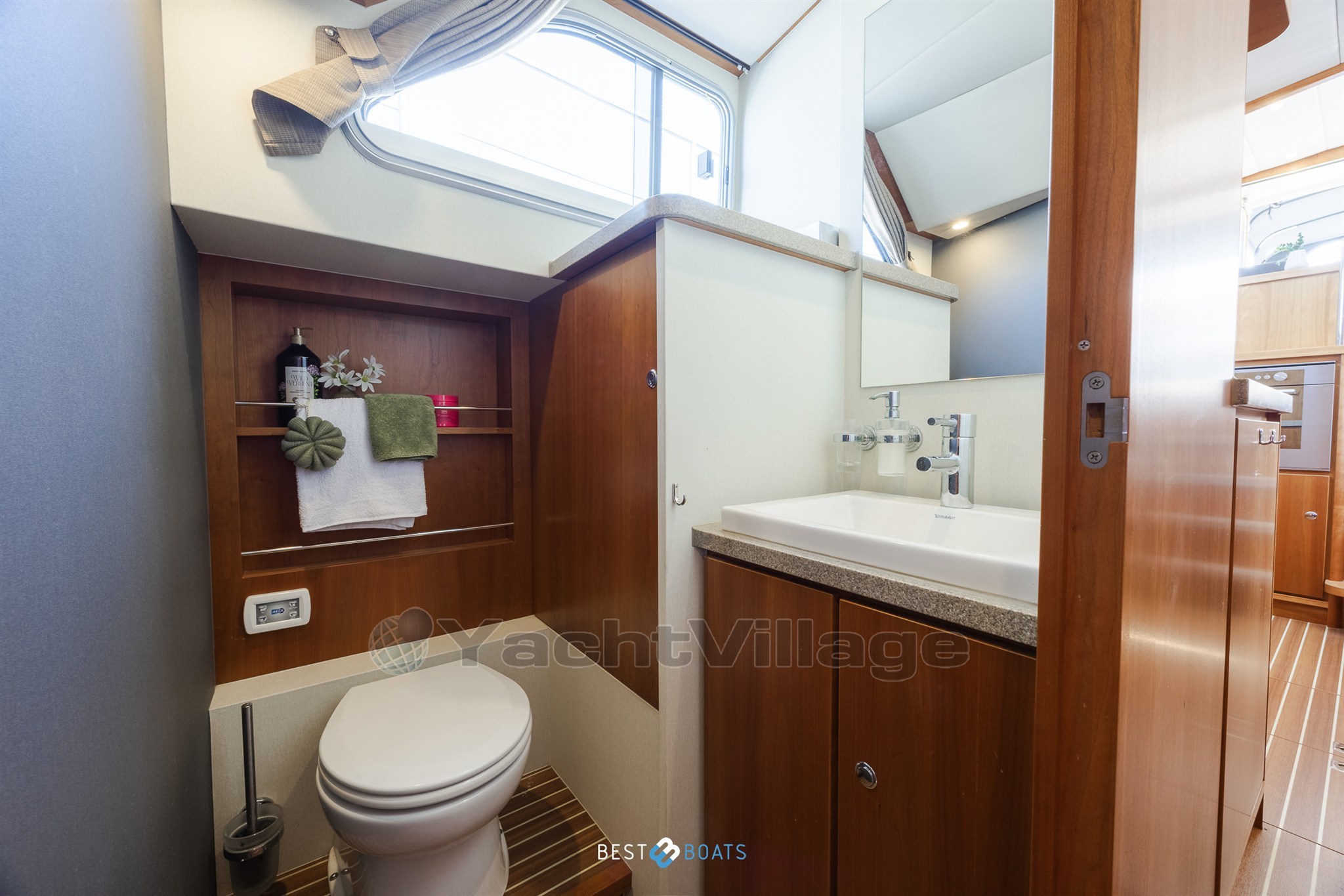Linssen GS 470 Wheelhouse-53