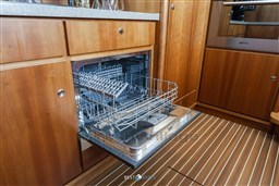 Linssen GS 470 Wheelhouse-38