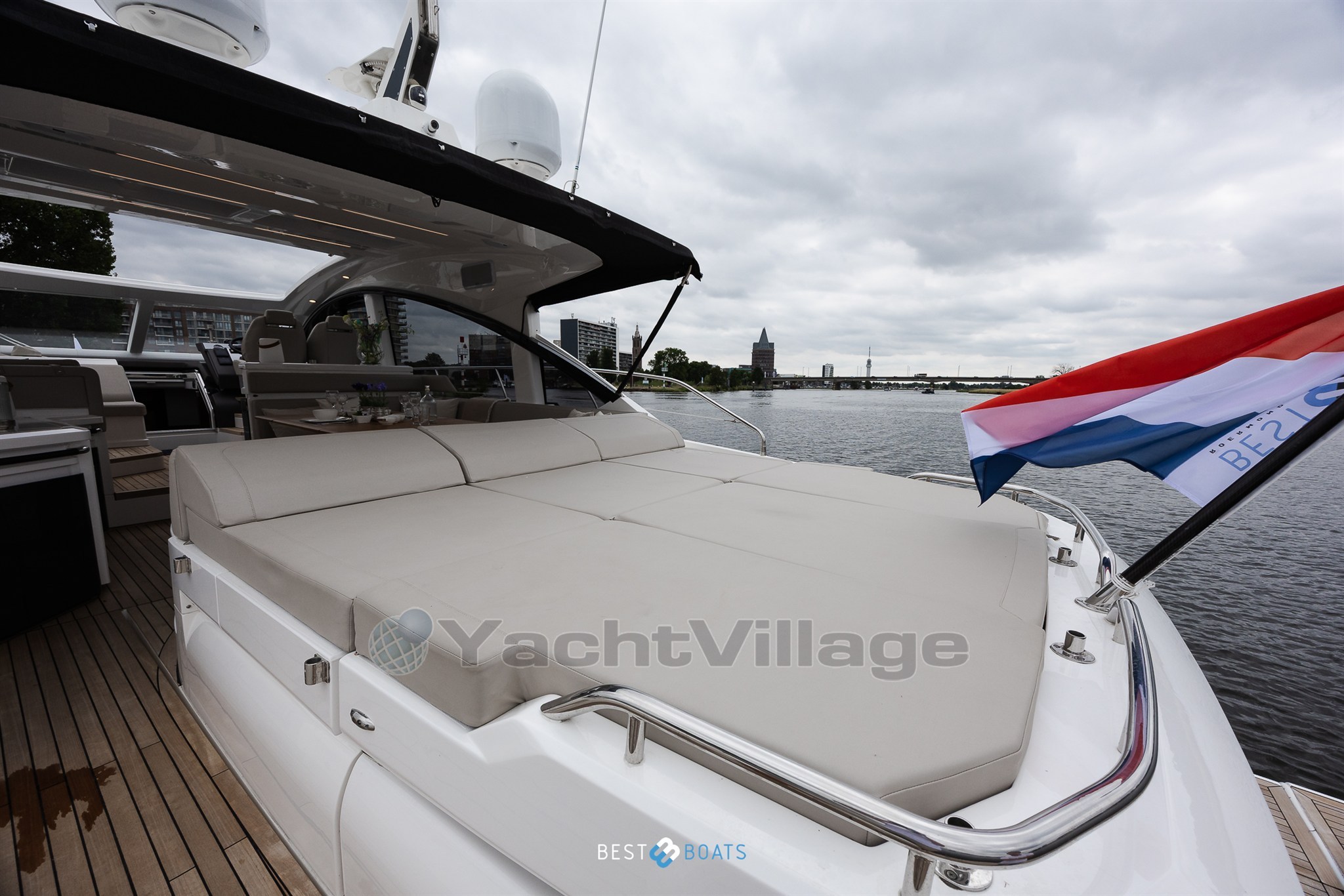 Fairline 53 Targa-17