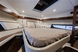 Fairline 53 Targa-37