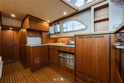 Linssen-GS470SedanWH-Bestboats-30.jpg