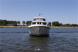Linssen GS 40.9-7