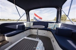 Antaris Seventy7 Cabin-15