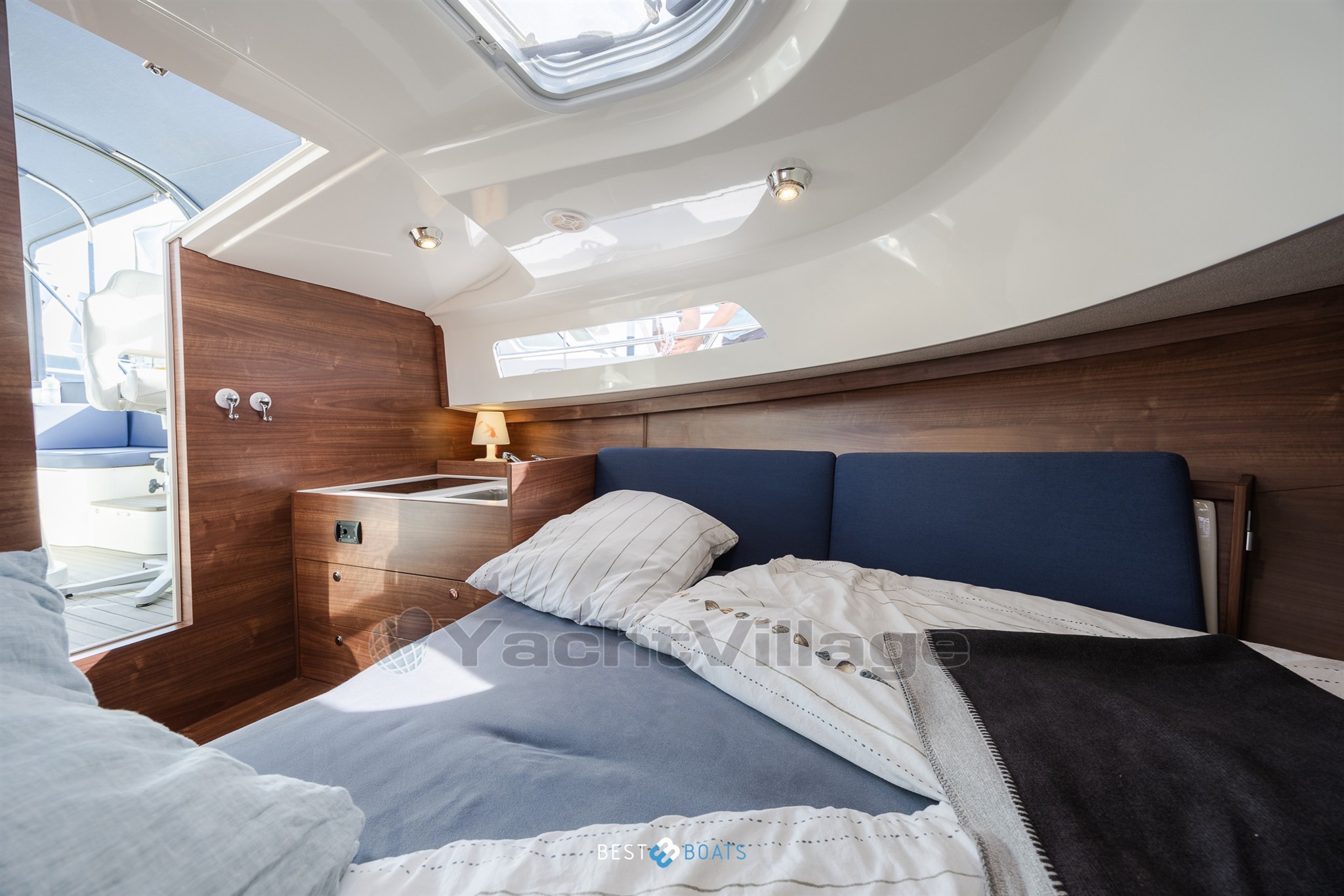 Antaris Seventy7 Cabin-26