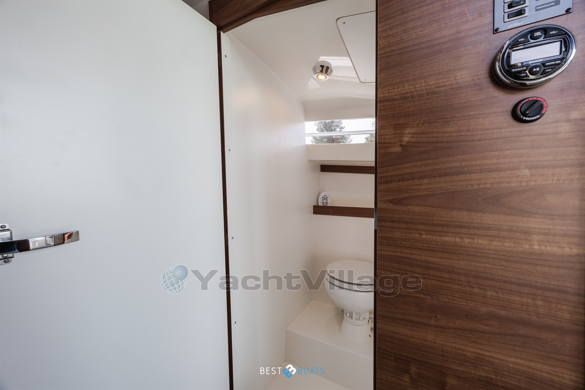 Antaris Seventy7 Cabin-27