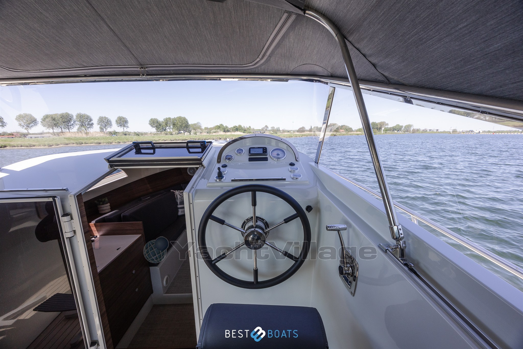 Antaris-Seventy7Cabin-Bestboats-20