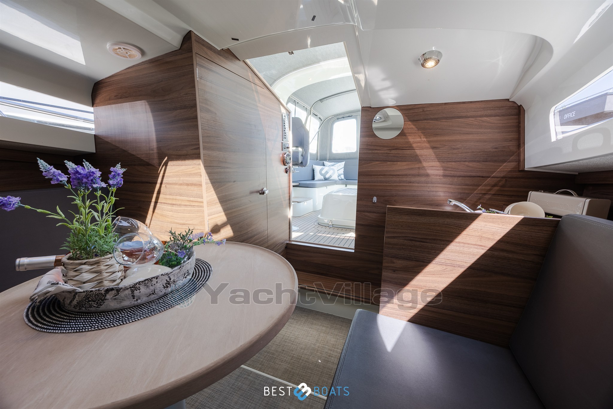 Antaris-Seventy7Cabin-Bestboats-25