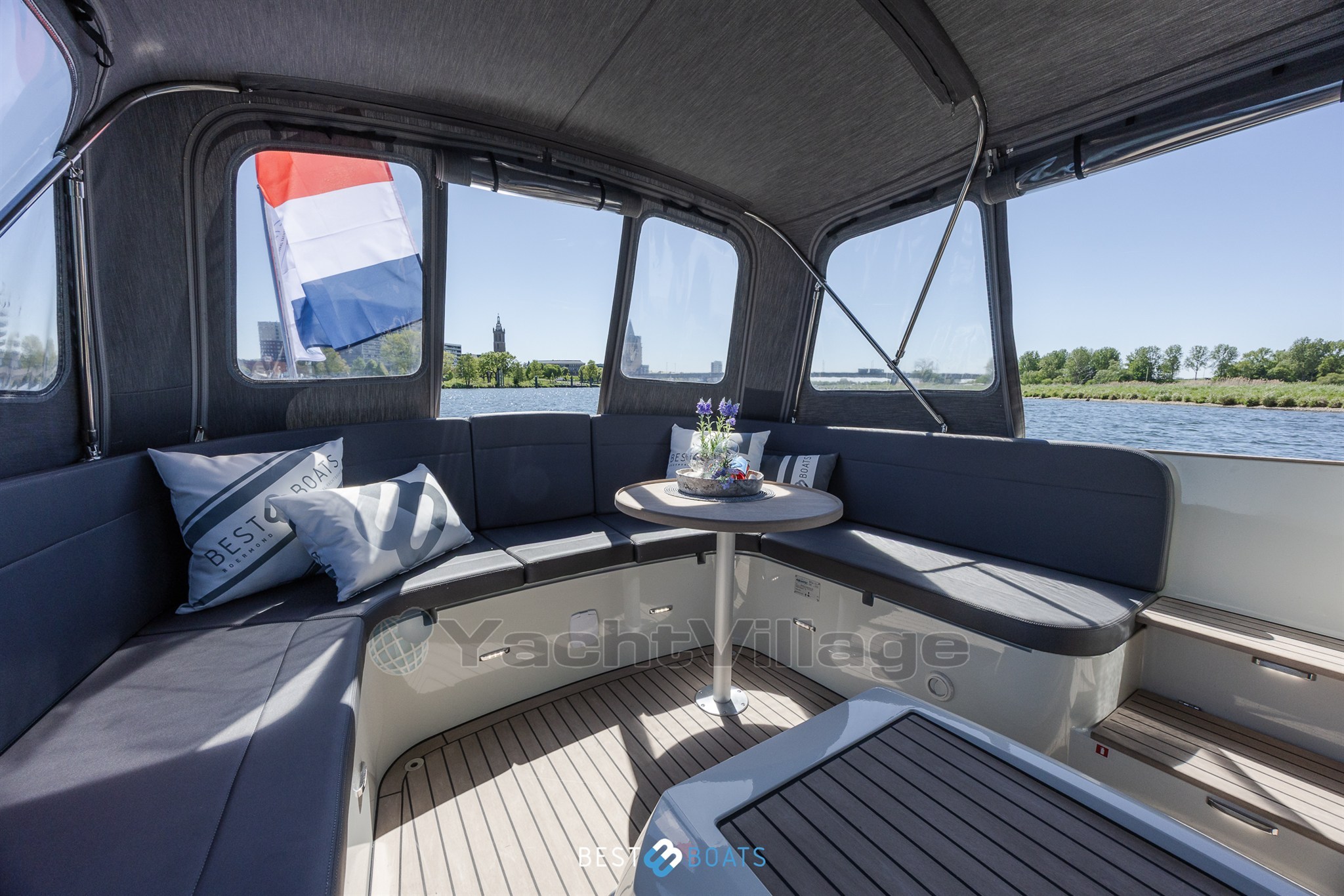 Antaris-Seventy7Cabin-Bestboats-12