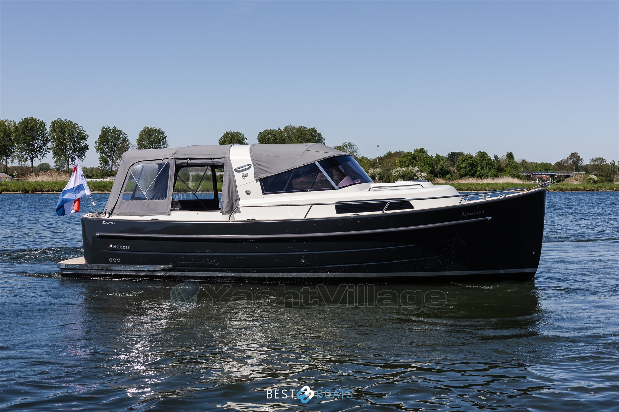 Antaris-Seventy7Cabin-Bestboats-1
