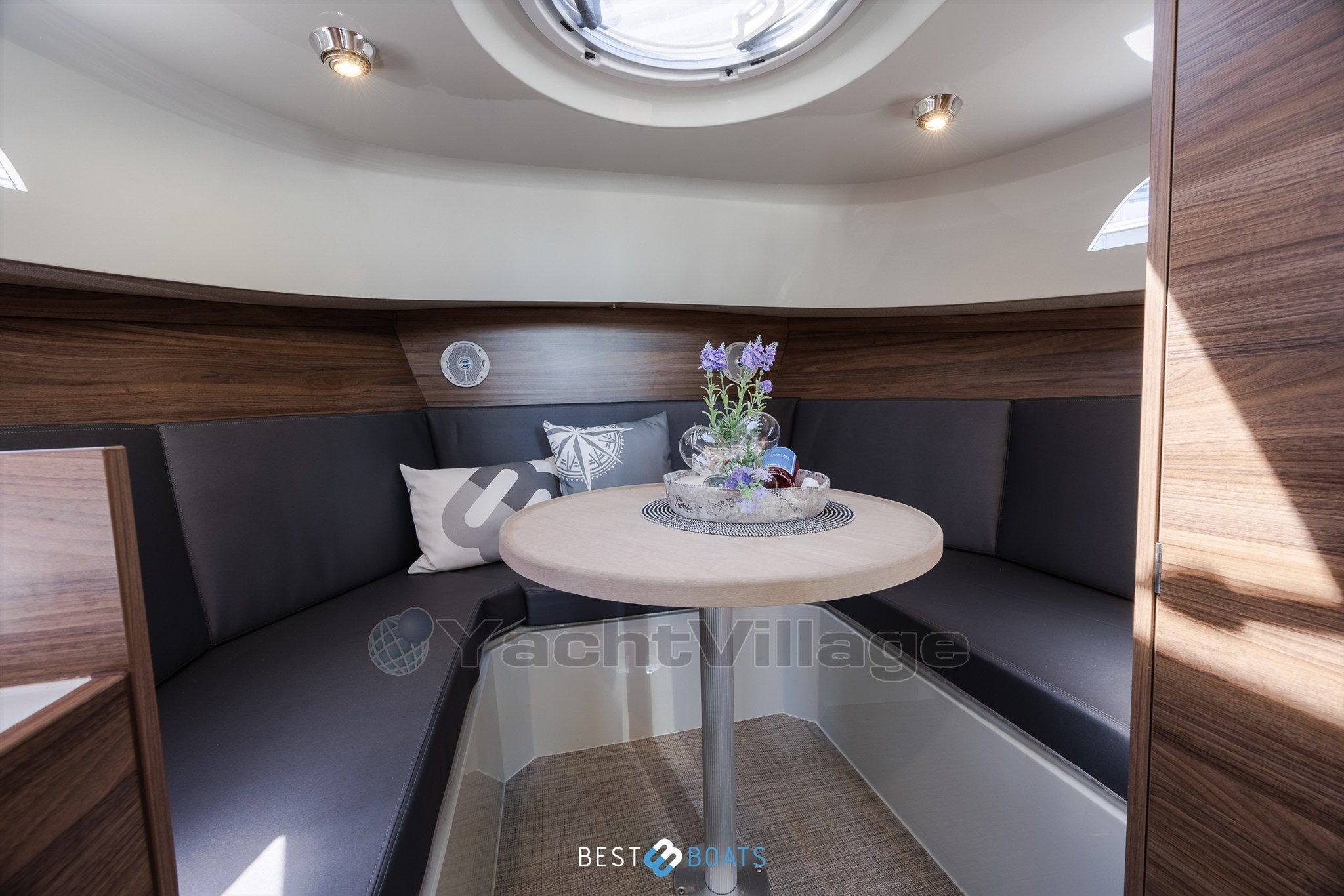 Antaris-Seventy7Cabin-Bestboats-23
