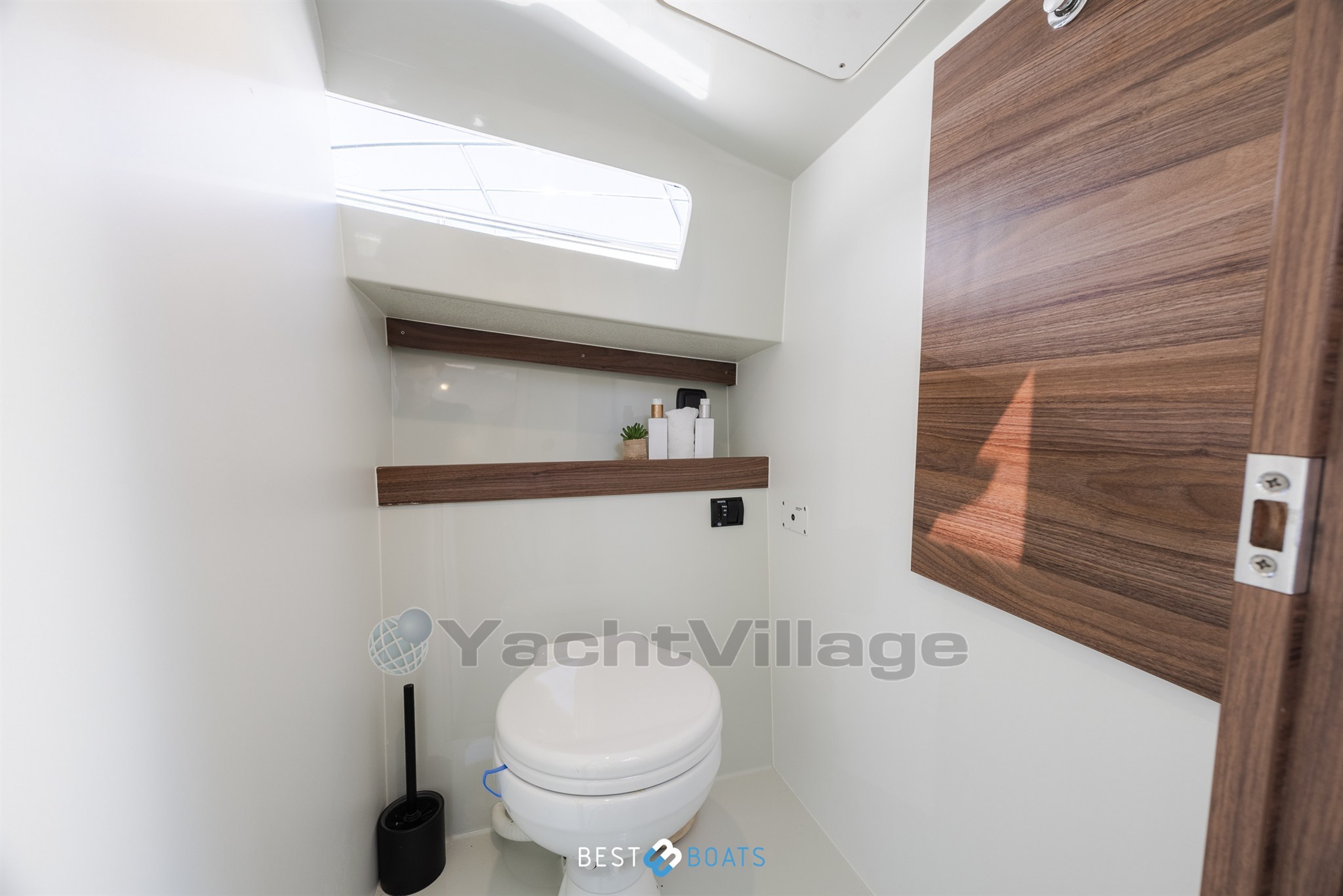 Antaris-Seventy7Cabin-Bestboats-31