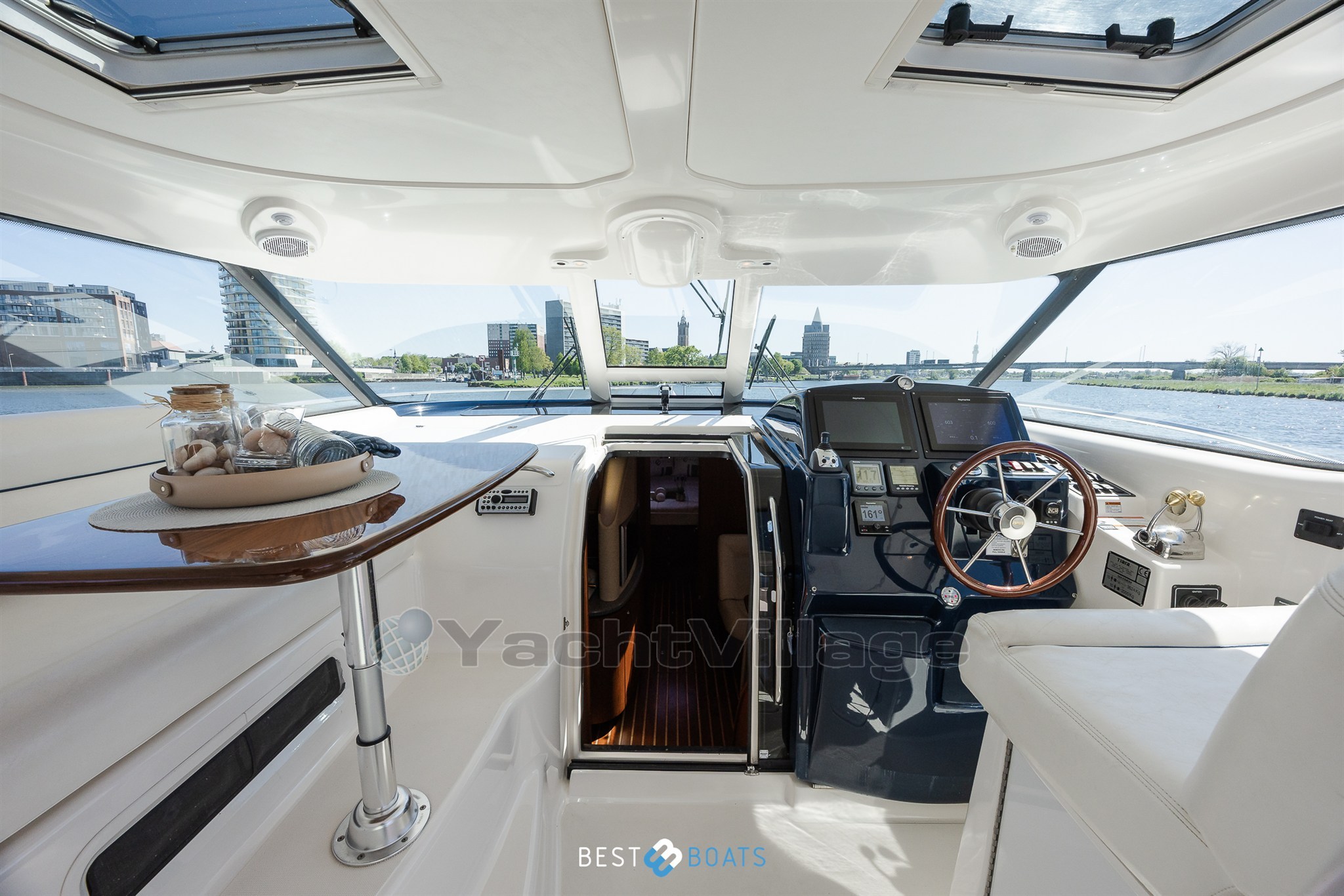 Tiara-4300Savron-Bestboats-18
