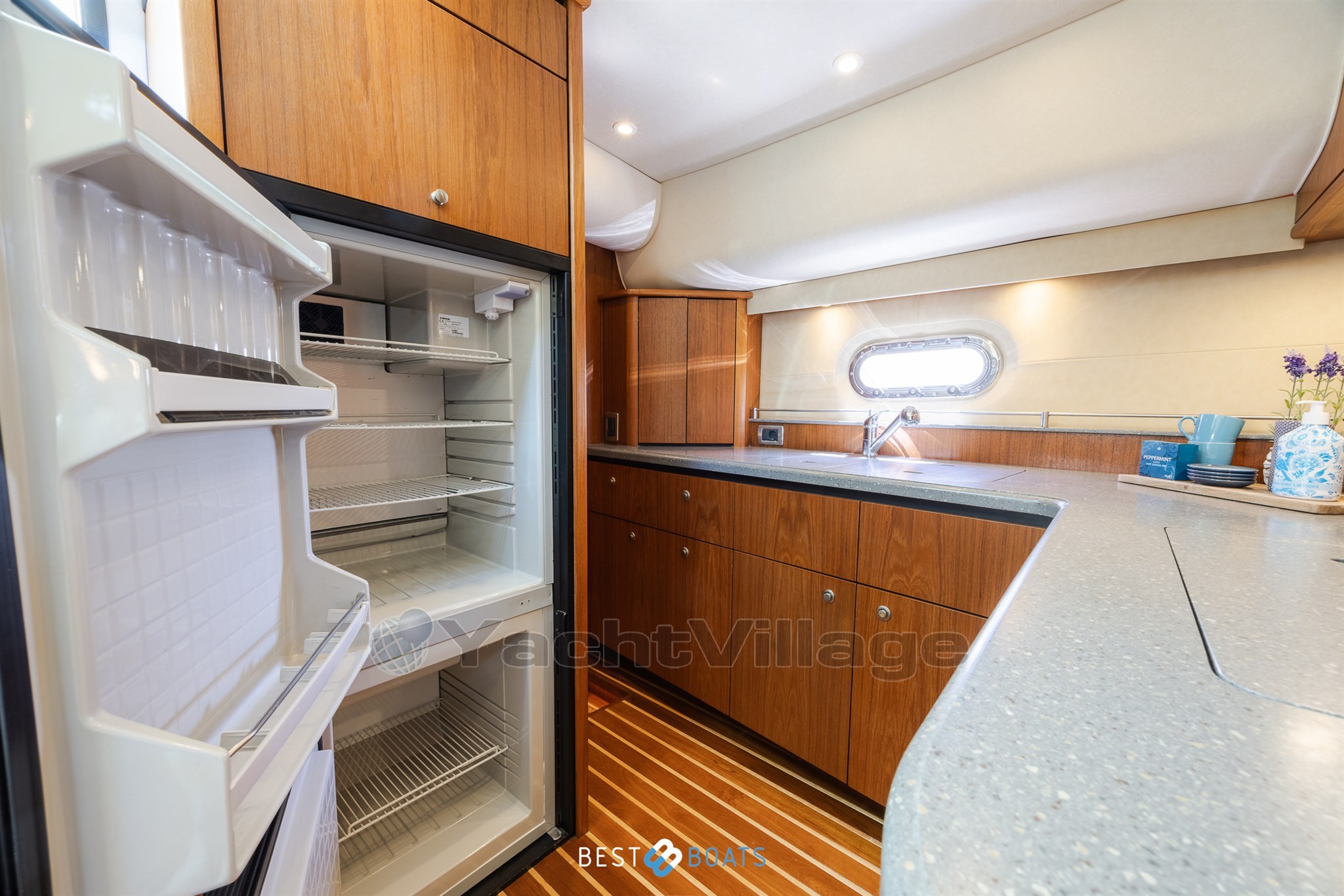Tiara-4300Savron-Bestboats-29