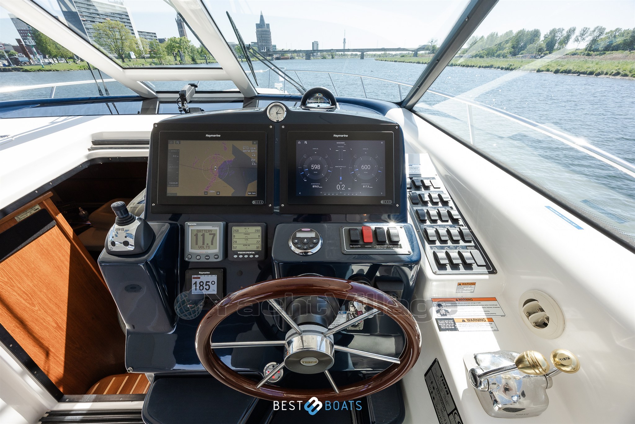 Tiara-4300Savron-Bestboats-21