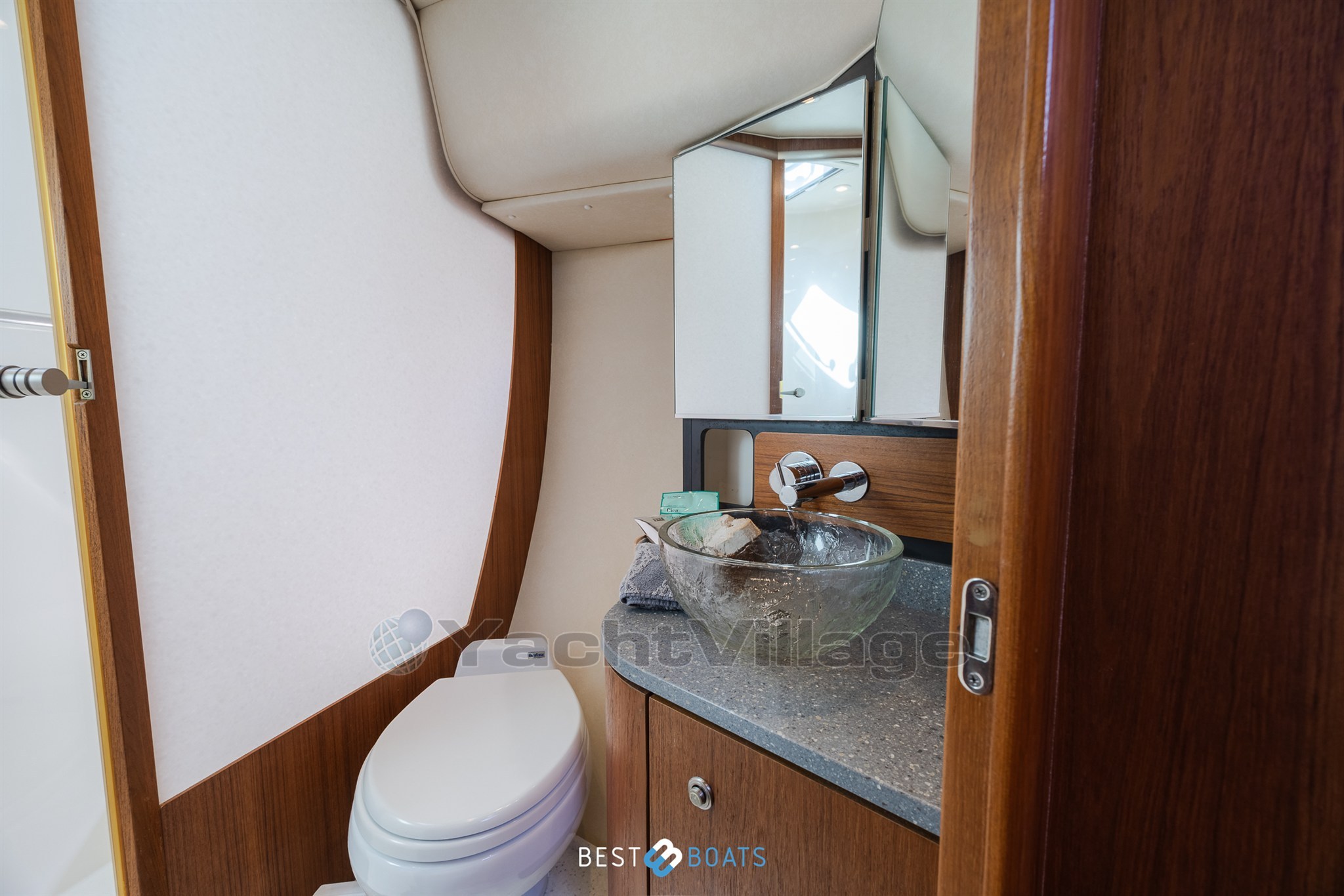 Tiara-4300Savron-Bestboats-37