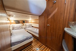 Tiara-4300Savron-Bestboats-44