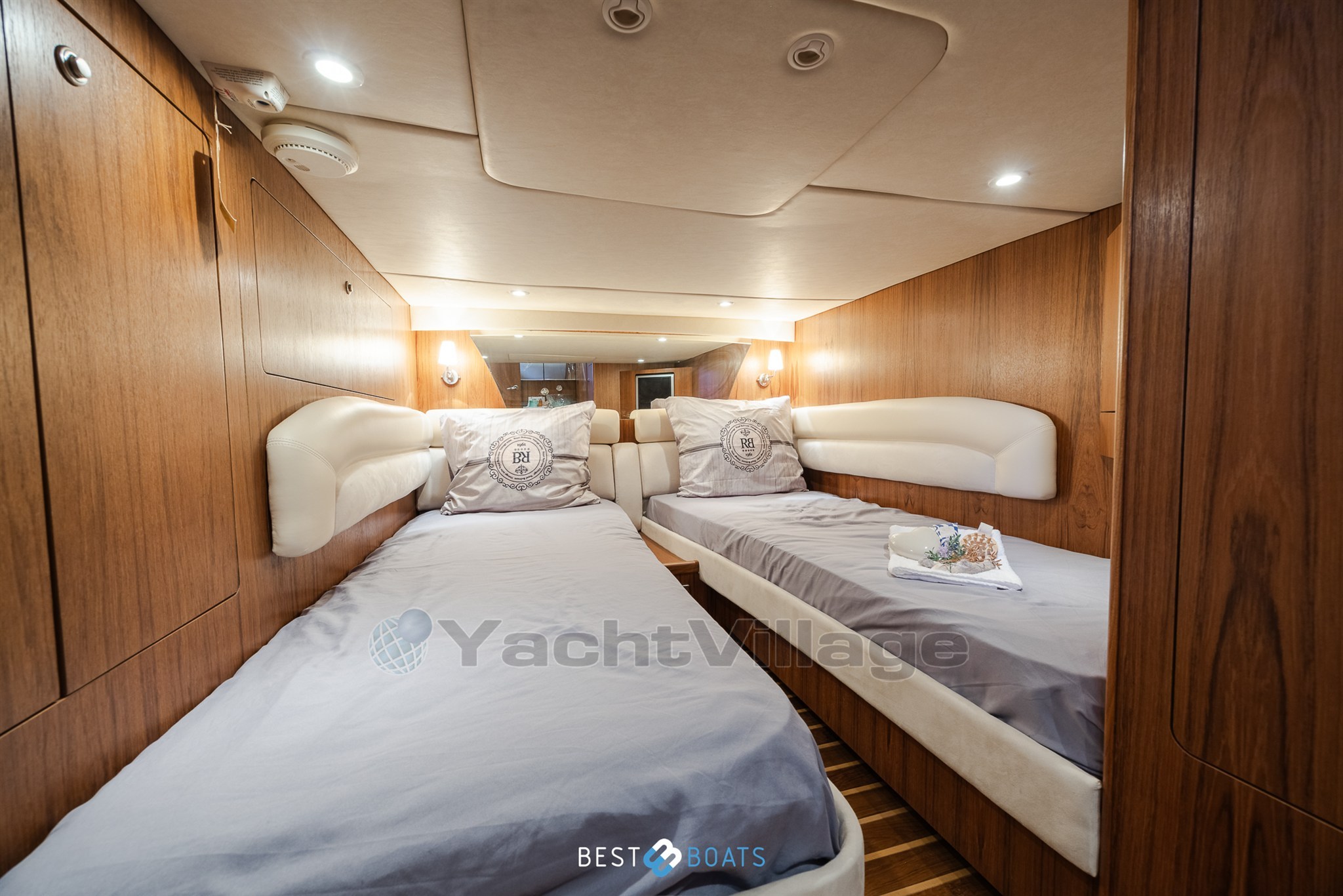 Tiara-4300Savron-Bestboats-45