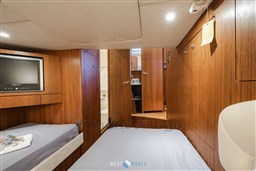 Tiara-4300Savron-Bestboats-47