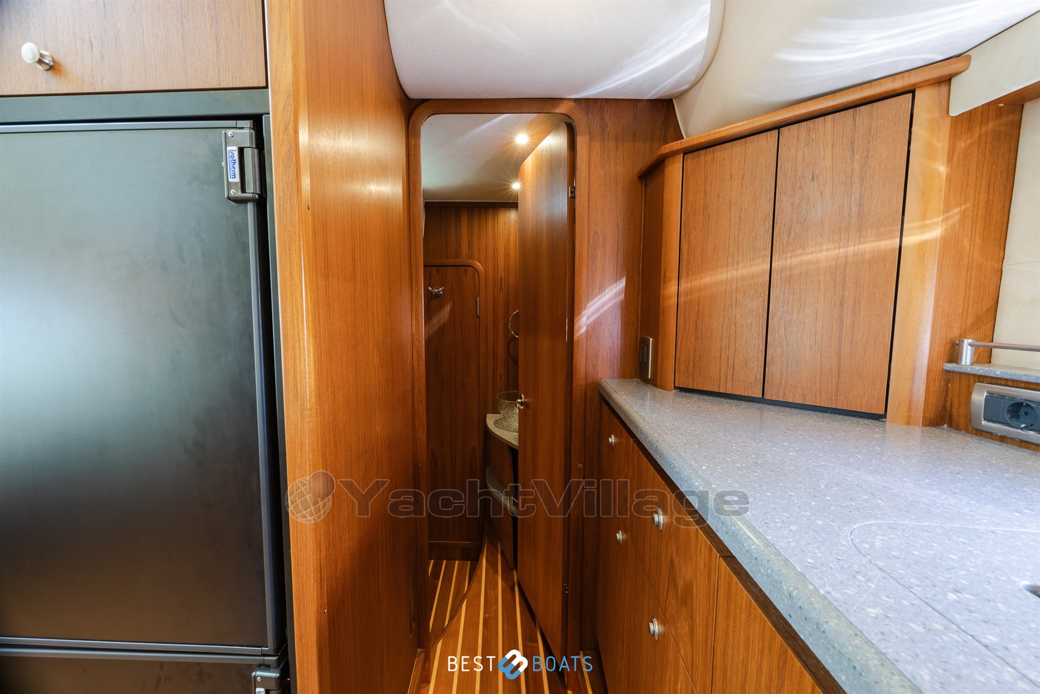 Tiara-4300Savron-Bestboats-43