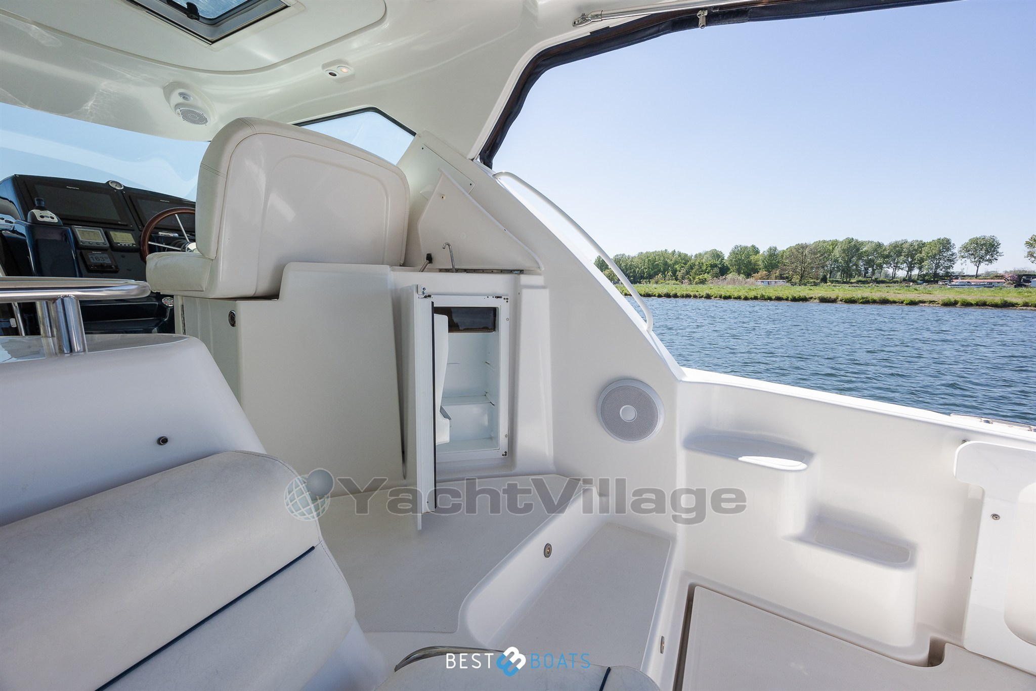 Tiara-4300Savron-Bestboats-15