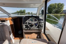 Nimbus 305 Coupe-26