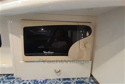 Moulinex Symbio 20 microwave in Cranchi Smeraldo 37 yacht kitchen, 2002 model.